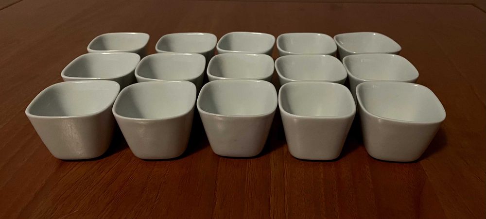 Tacinhas de cerâmica para aperitivos