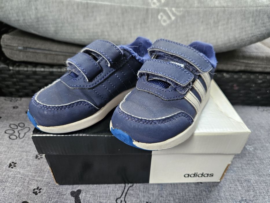 Dziecięce  Buty Adidas 23