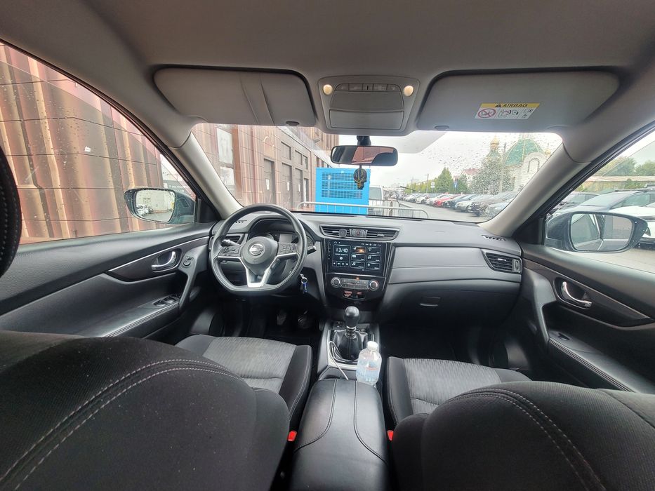 Продажа власного  Nissan X- Trail кінець 19 року. 
https
