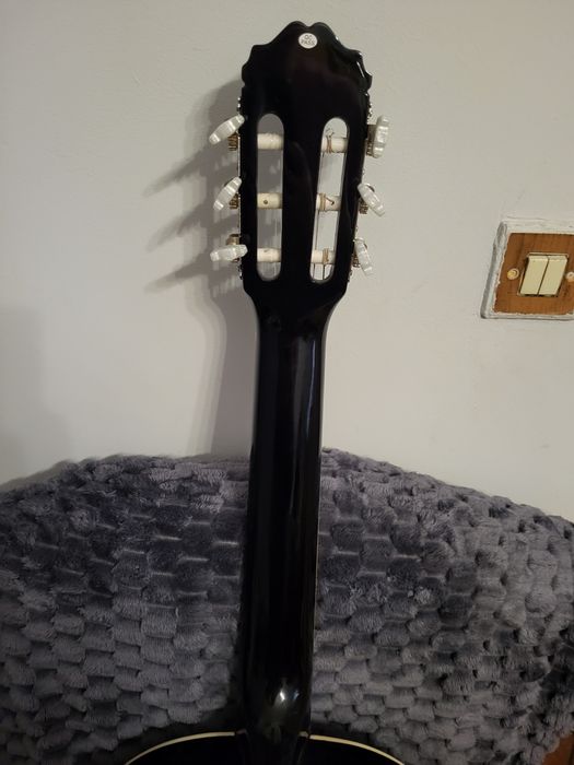 Harley Benton CG200‑BKczarna klasyczna gitara 4/4