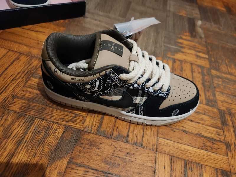Buty sportowe  Nike_SB_Dunk_Low_Travis_Scott R.40