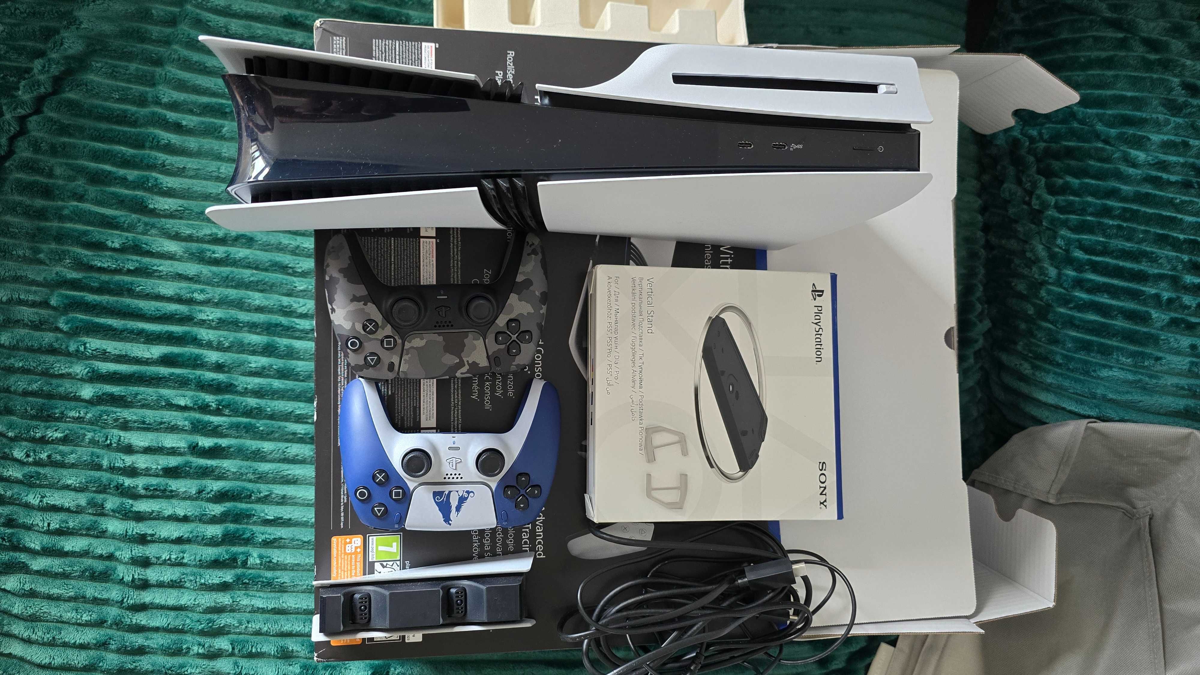 Playstation 5 pro z napedem, 3.5TB!