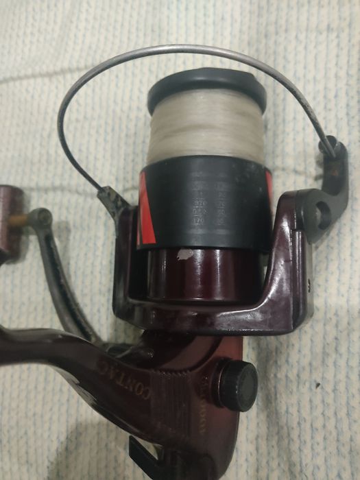 Dois carretos de pesca