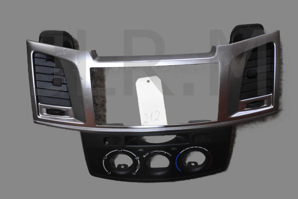 Toyota Hilux VII PICKUP 55670-0K012 kratka grill do klimatyzacji radio