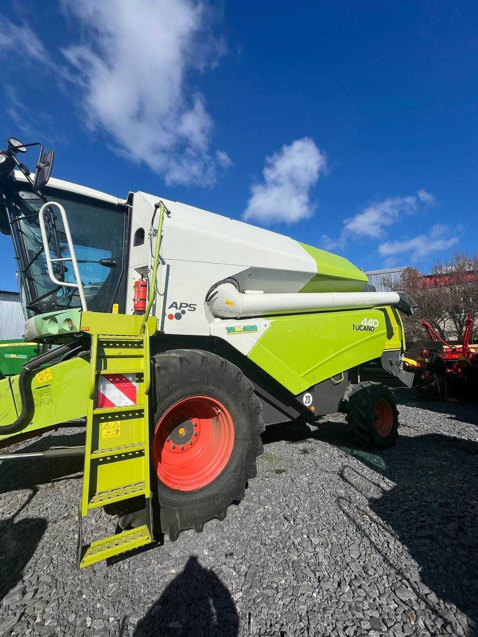 Комбайн Claas Tucano 440 2009року