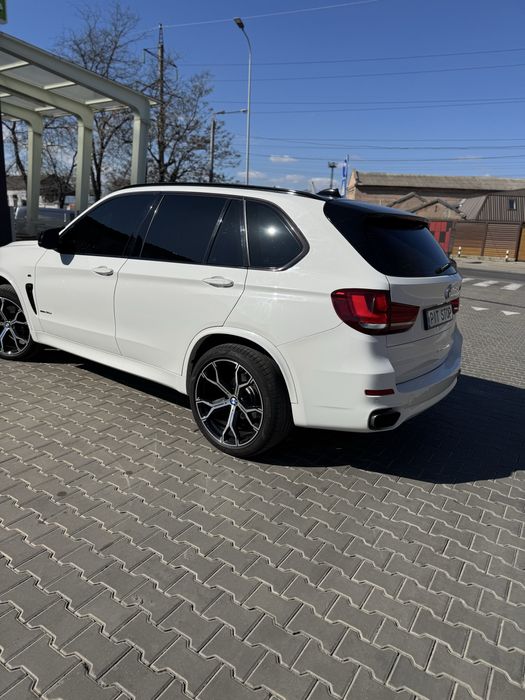 Продам БМВ  BMW X5 F15 M50D