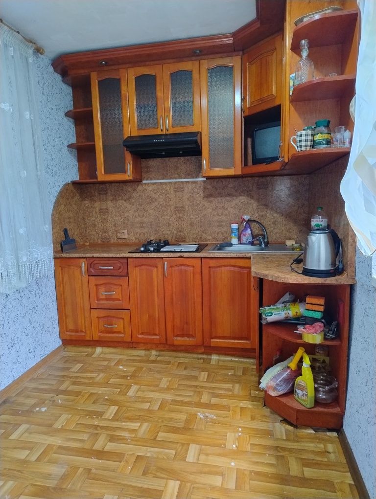 Продам 2х ком квартиру с своим двором