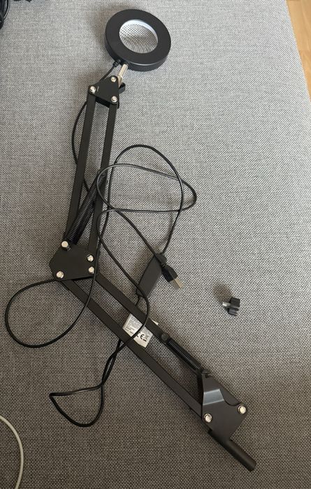 Lampka biurkowa led z lupą NOWA