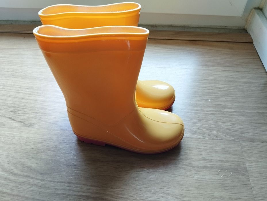 Galochas de menina amarelas