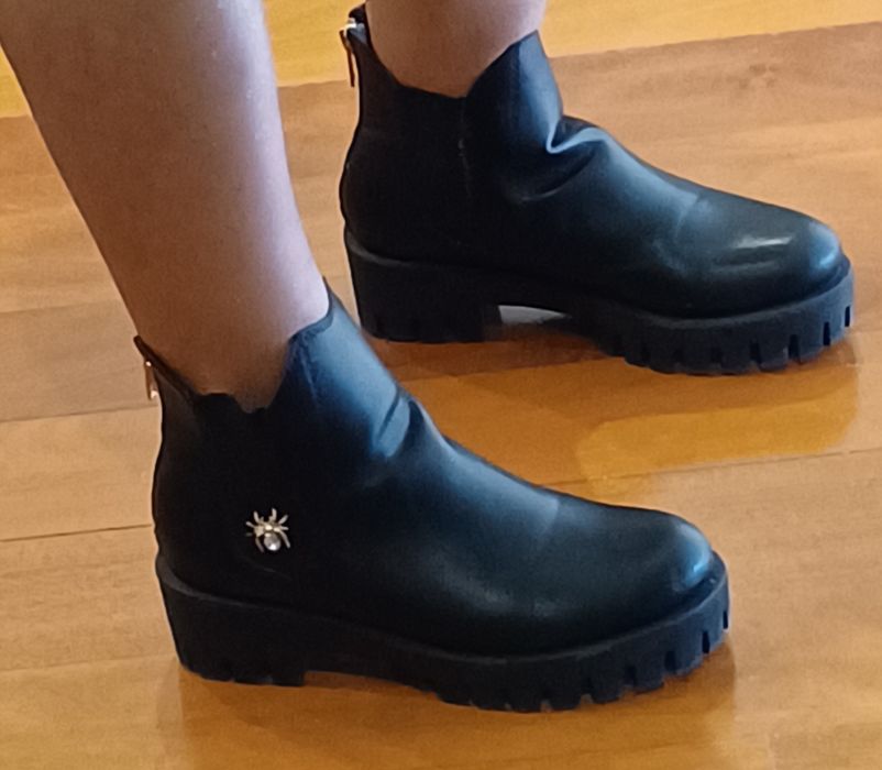 Botins pele pretos