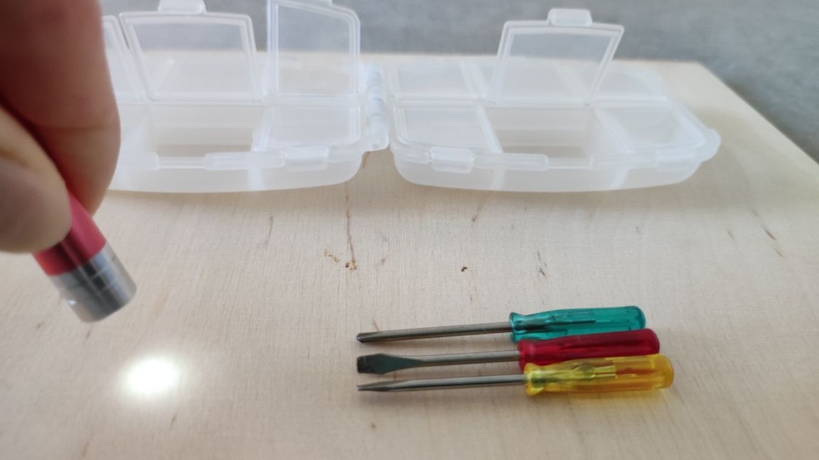 Składane pudełko na drobiazgi, mini zestaw majsterkowicza