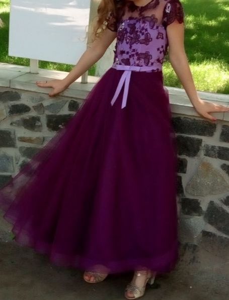Сукня фіолетово кольору