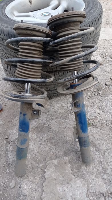 Продам запчасти БМВ Е38