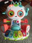 Robot clementoni baby