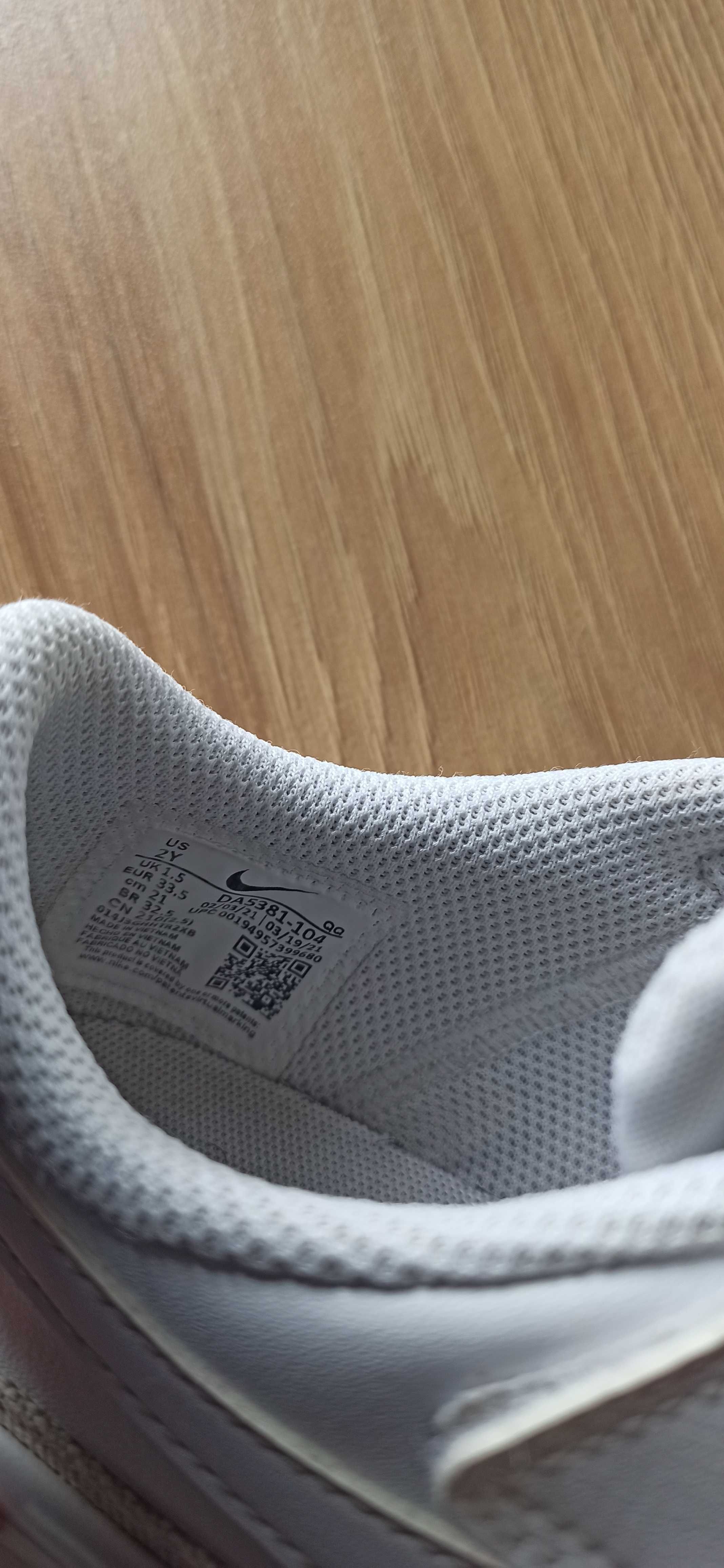 Buty sneakersy chłopięce białe Nike Court Legacy Rozmiar 33,5