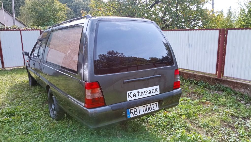 Оригінальний Катафалк Fso Polonez