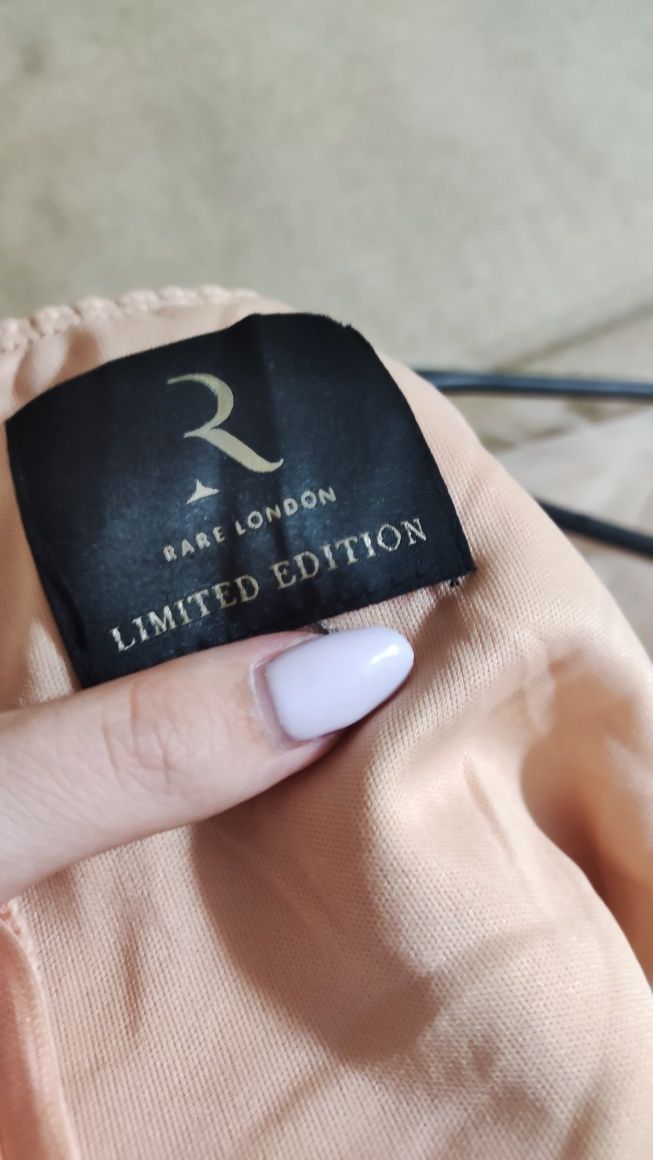 Плаття rare london limited edition