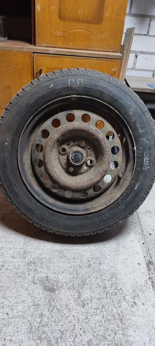 4 стальных диска 14-5,5ЕТ40 4-100 с зимней резиной