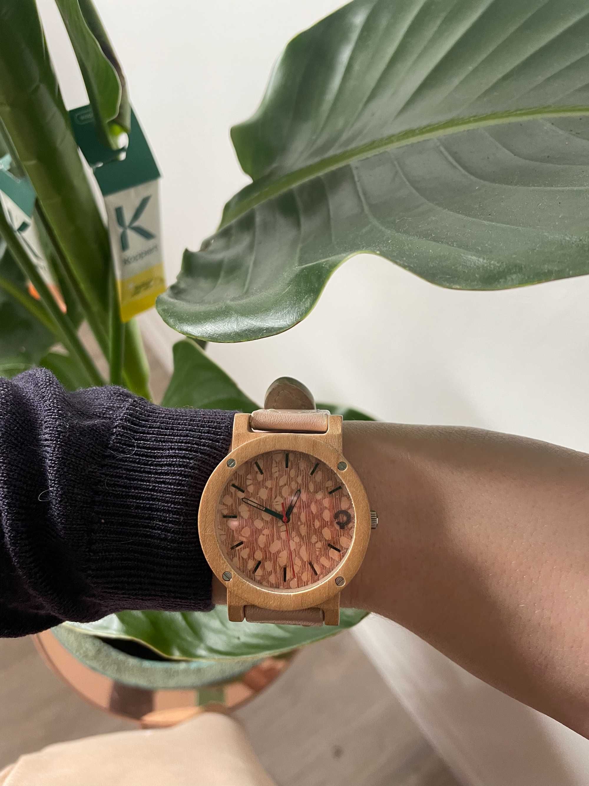 Zegarek drewniany różowy Plantwear