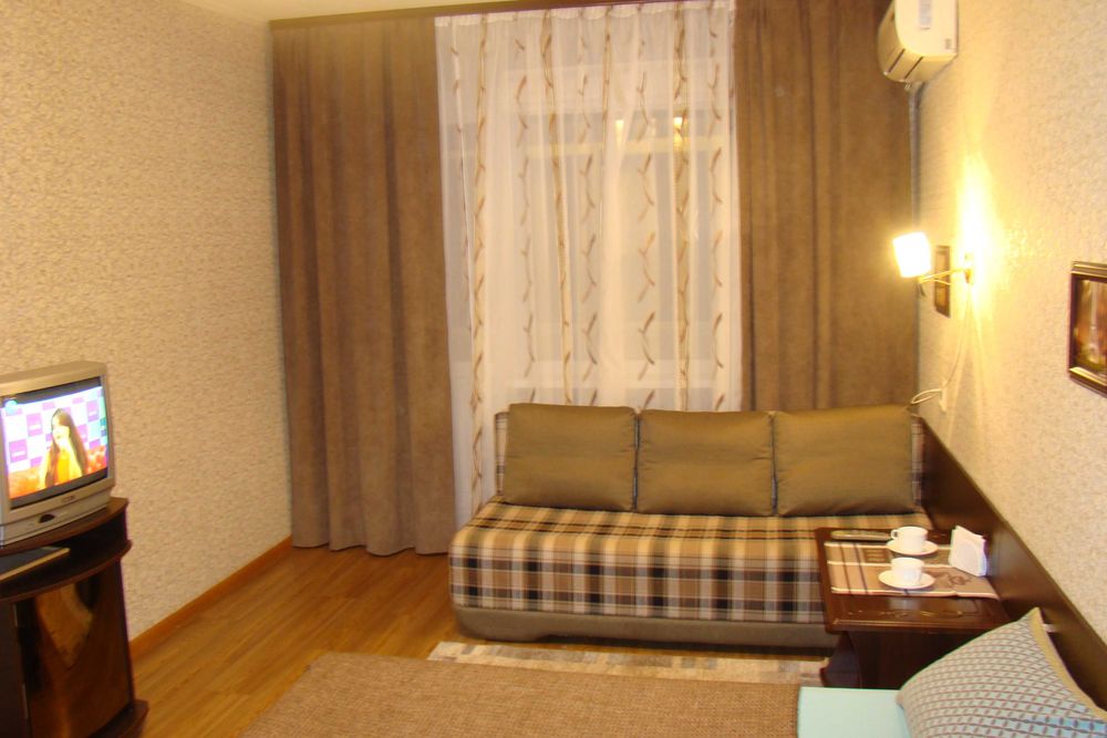 Рядом с 95 и парком (теплый пол) отчетные документы.