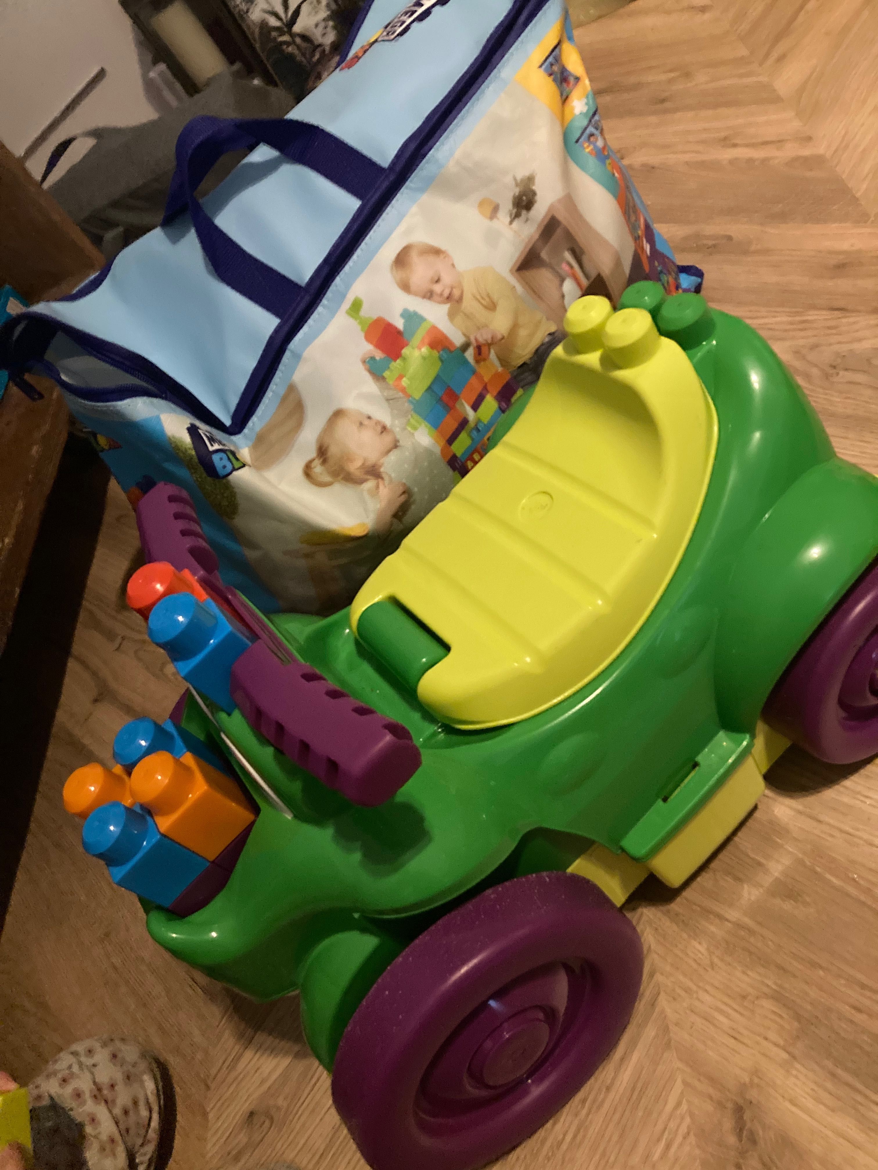 Mega Bloks xxl + jeździk jak nowe