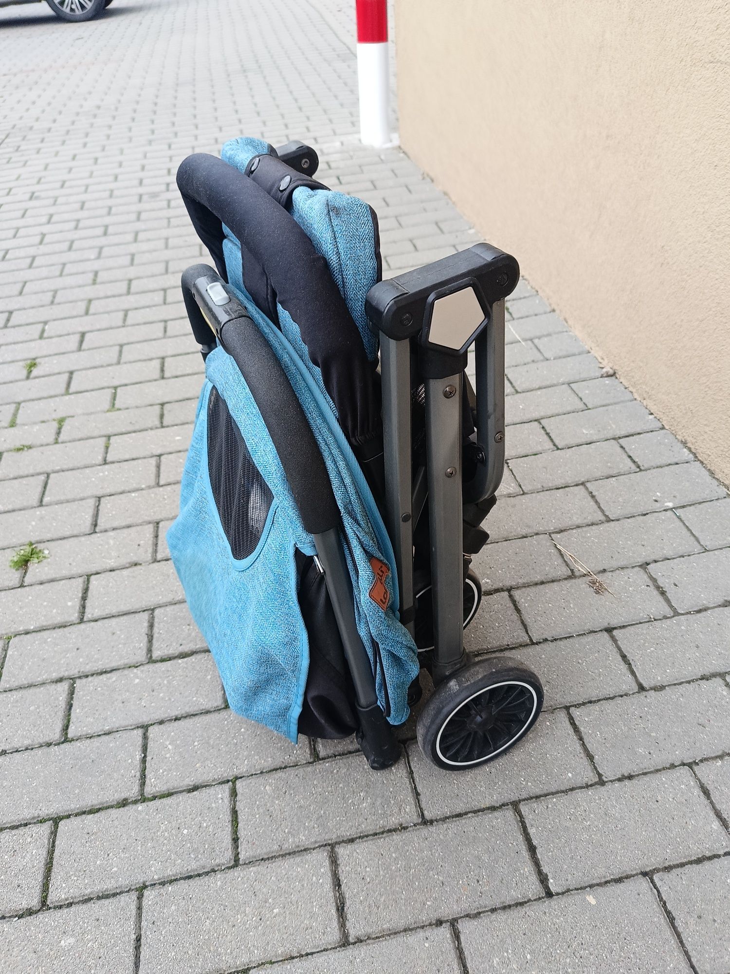 Sprzedam wózek spacerowy do samolotu