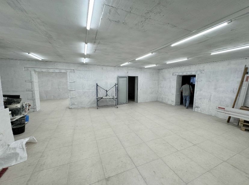 Продажа нового помещения пр.Героев Украины 290м 170000$