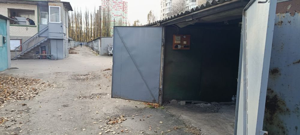 Продам гараж Кооперативний #1 вул.Івана Дзюби (сімʼї Сосніних)