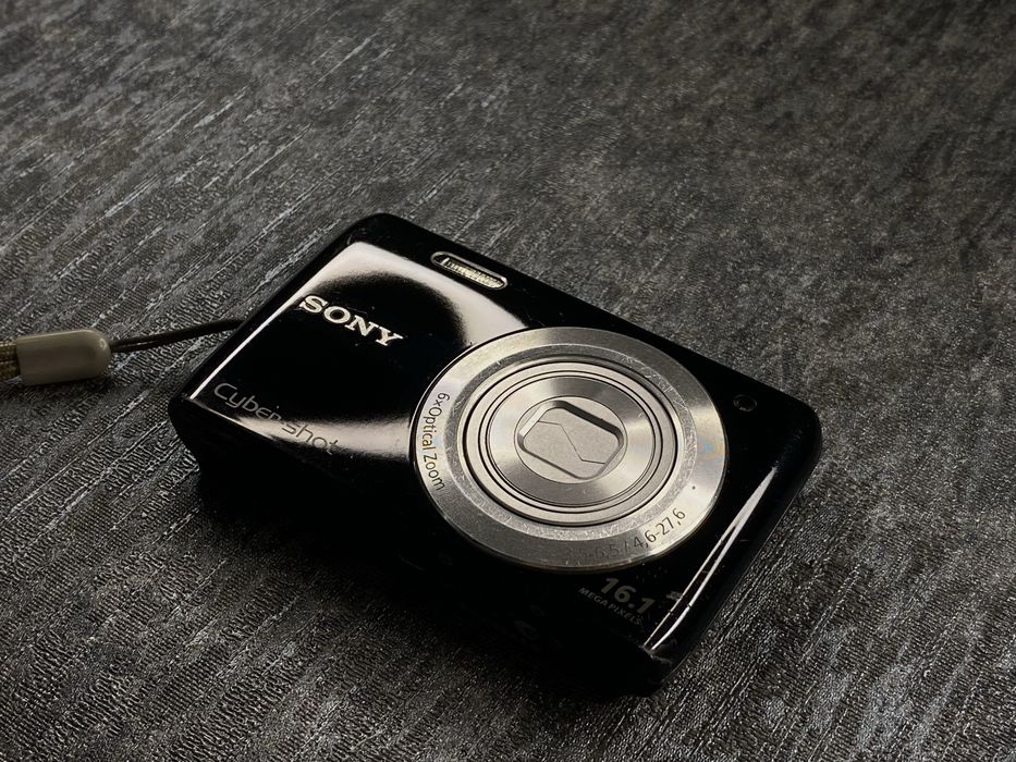 Sony Cyber-Shot DSC-W670