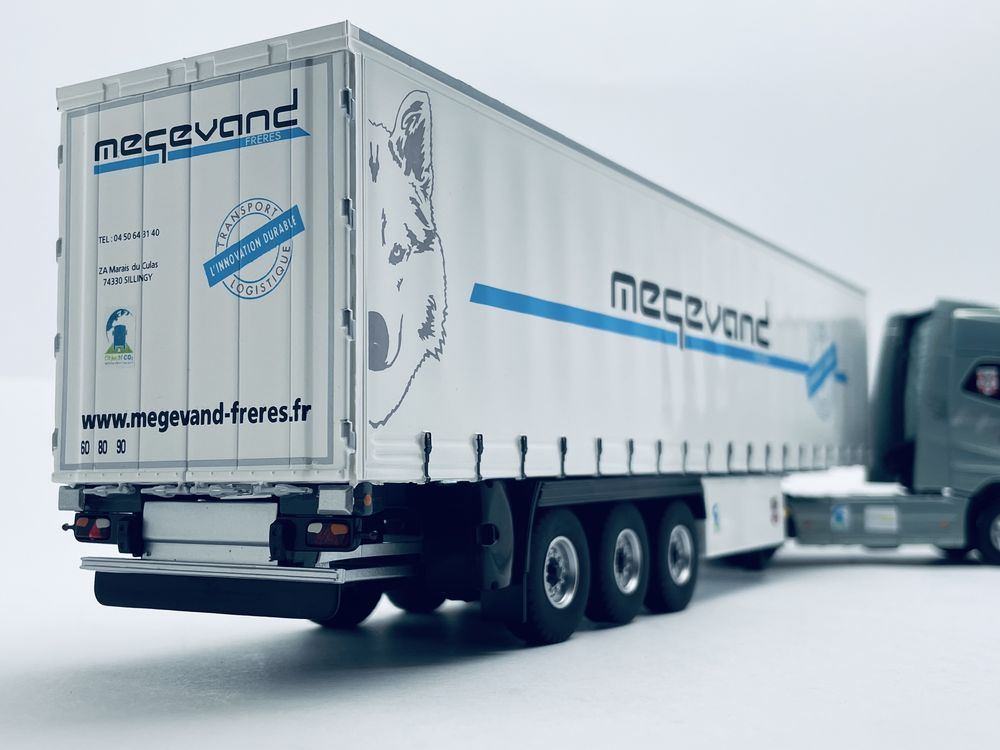 Eligor. 1/43. Volvo FH4 Globetrotter.Полуприцеп.Штора. Фура.