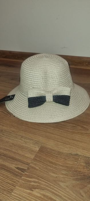 Stylowy kapelusz słomkowy idealny na lato- delikatny BEŻ