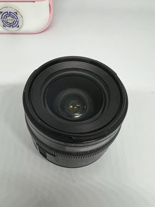 Об'єктив Canon 24mm f2.8