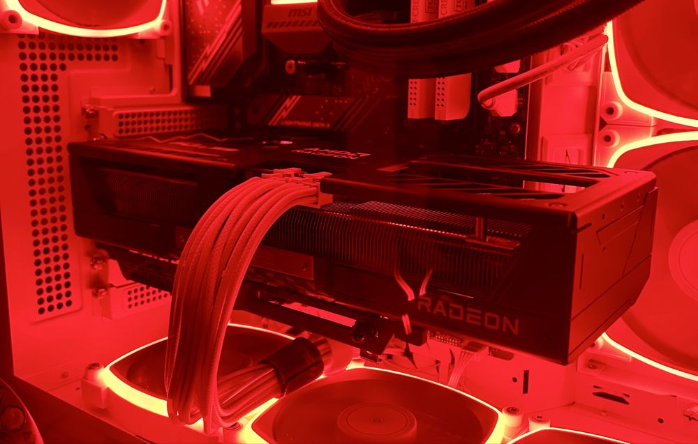 Placa Gráfica Sapphire Radeon RX 9070 XT Pulse 16GB