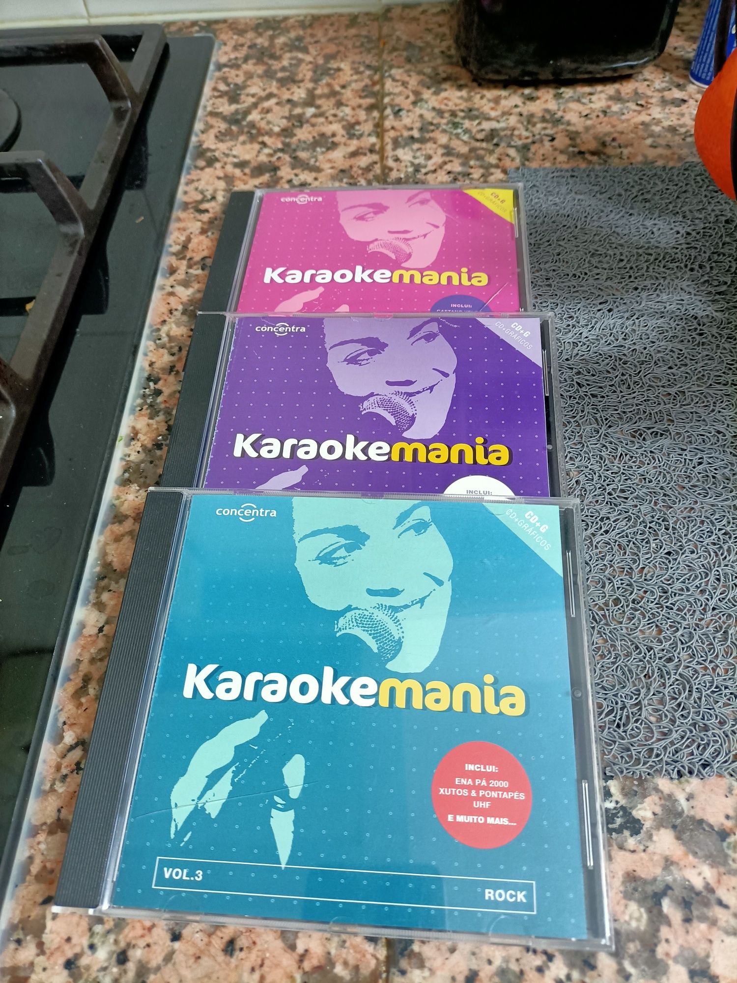 Três de CDS de  Música /Karaokemania