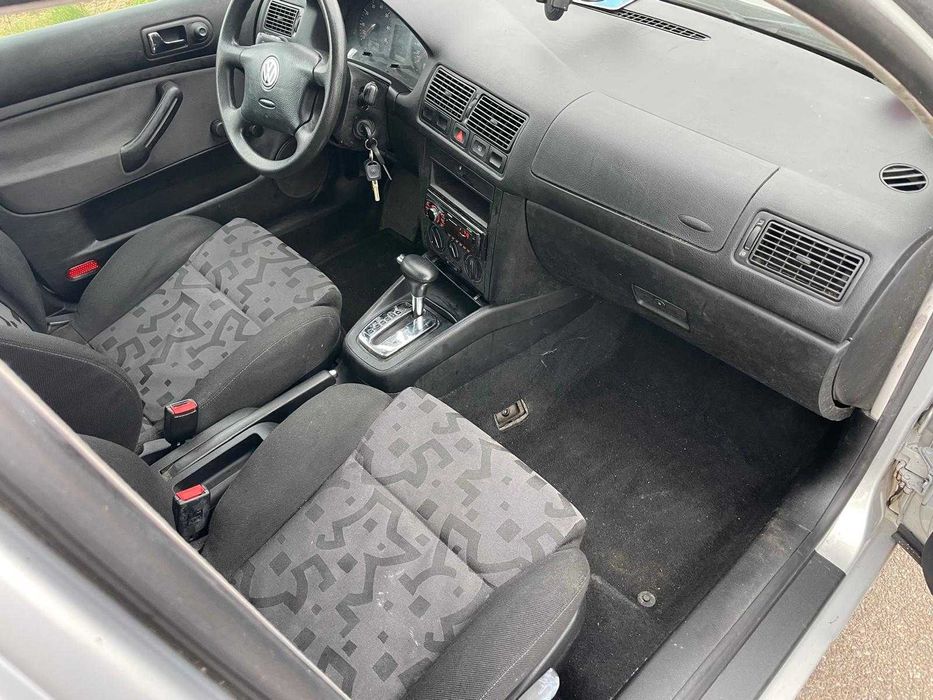 VW Golf 1999 1.6 8V AUTOMAT klima Super stan sprowadzony z Niemiec