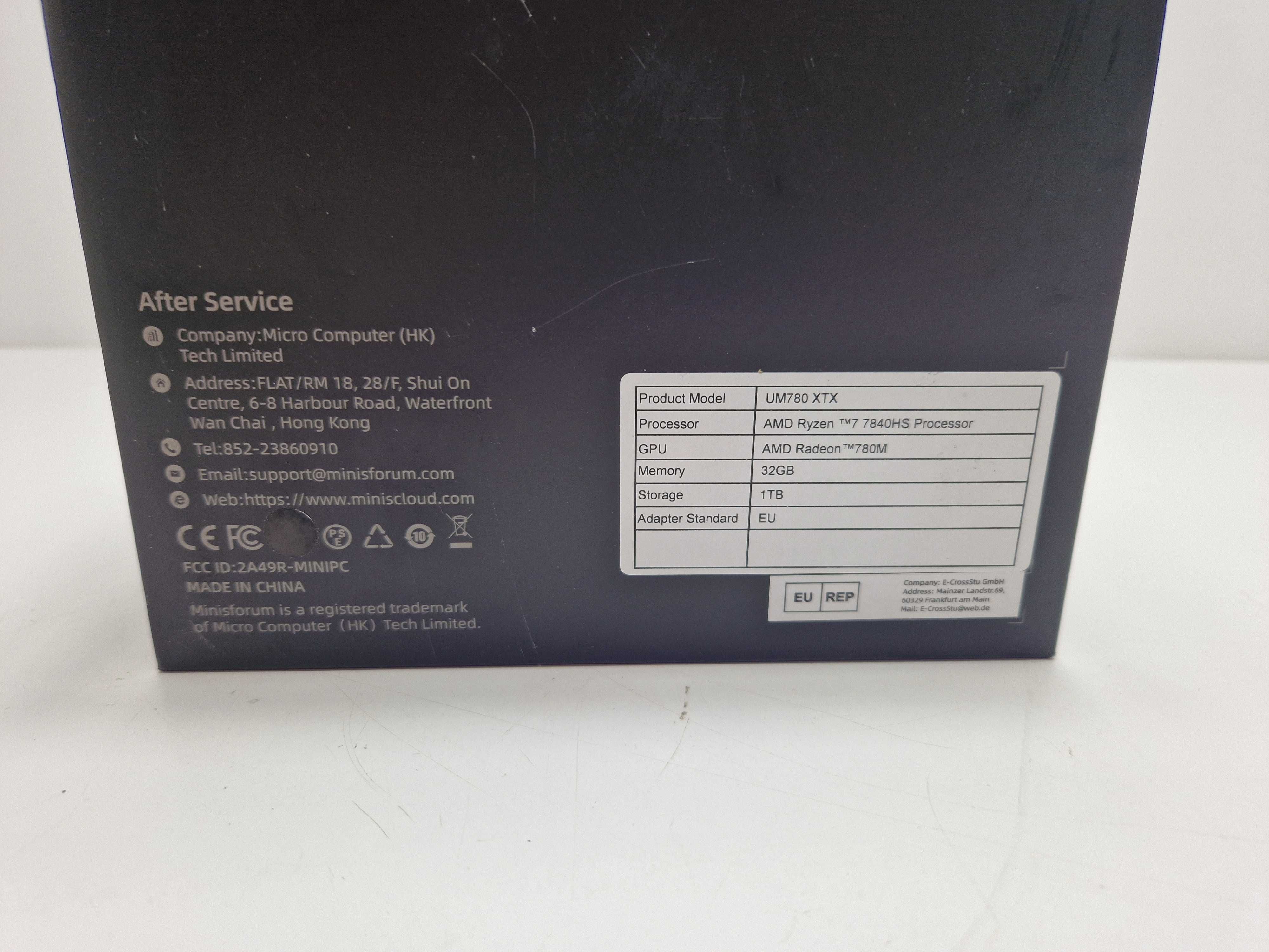 MinisForum UM780 XTX MiniPC AMD Ryzen 7 7840HS 32GB/1TB SSD Radeon780M