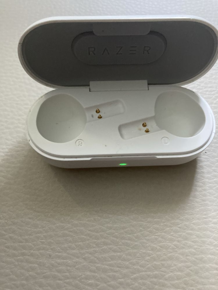 Etui ładujace do sluchawek Razer True Wireless