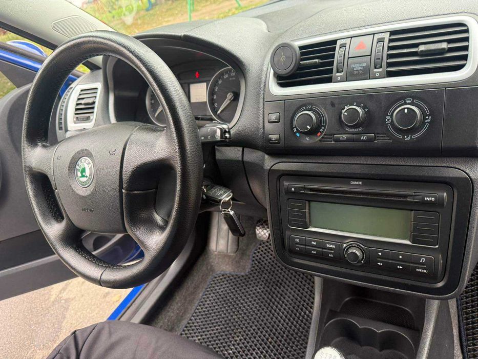 Продам авто Skoda Fabia 2