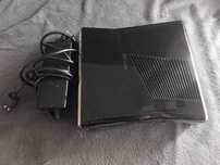 Xbox 360 250 GB + zasilacz