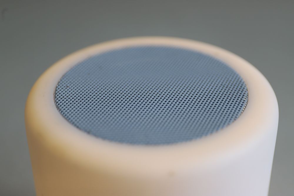 Smart lamp witch speaker