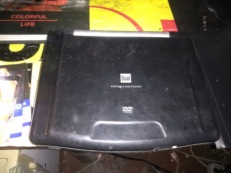Портативное DVD!Полностью рабочее!Без З/У!