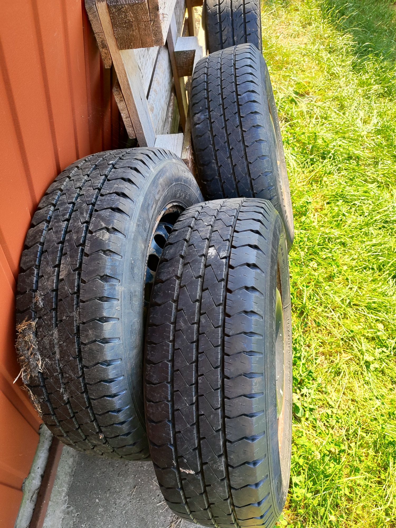 Felgi 15 ET60 z oponami