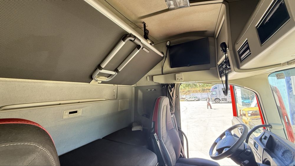 Volvo FH 540 com kit Hidráulico