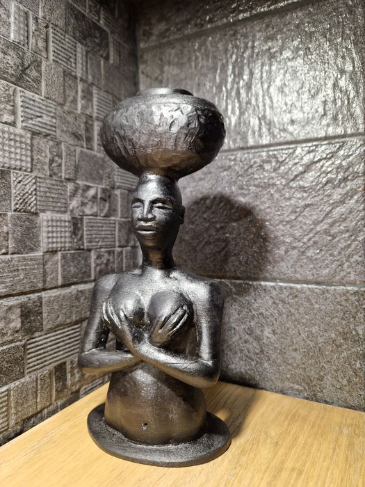 Дерев'яні статуєтки