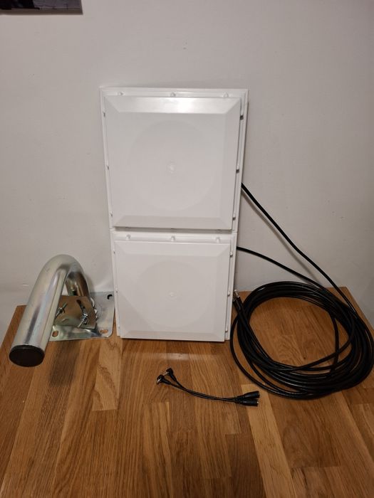 Antena dualna LTE/4G 15dBi Cybertech, nieużywana, jak nowa