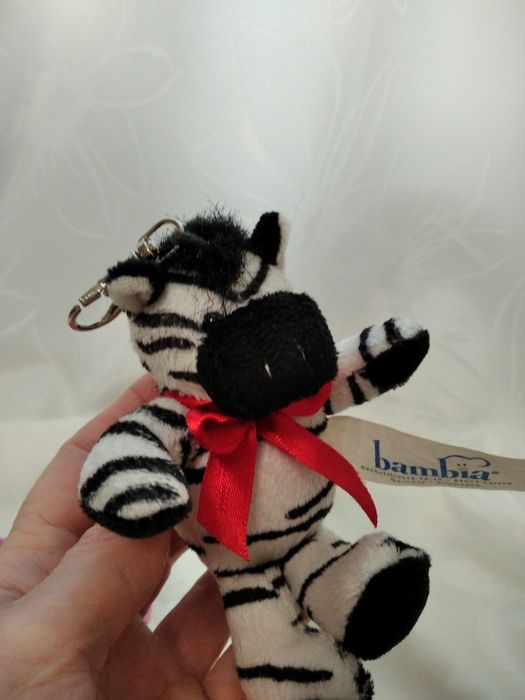 Маленькі іграшки різні багато