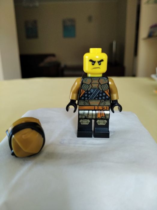 Figurka Lego Ninjago Cole z 16 sezonu