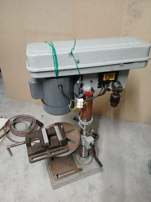 Furadora de coluna Pentron, modelo PP 450 / PC 450W