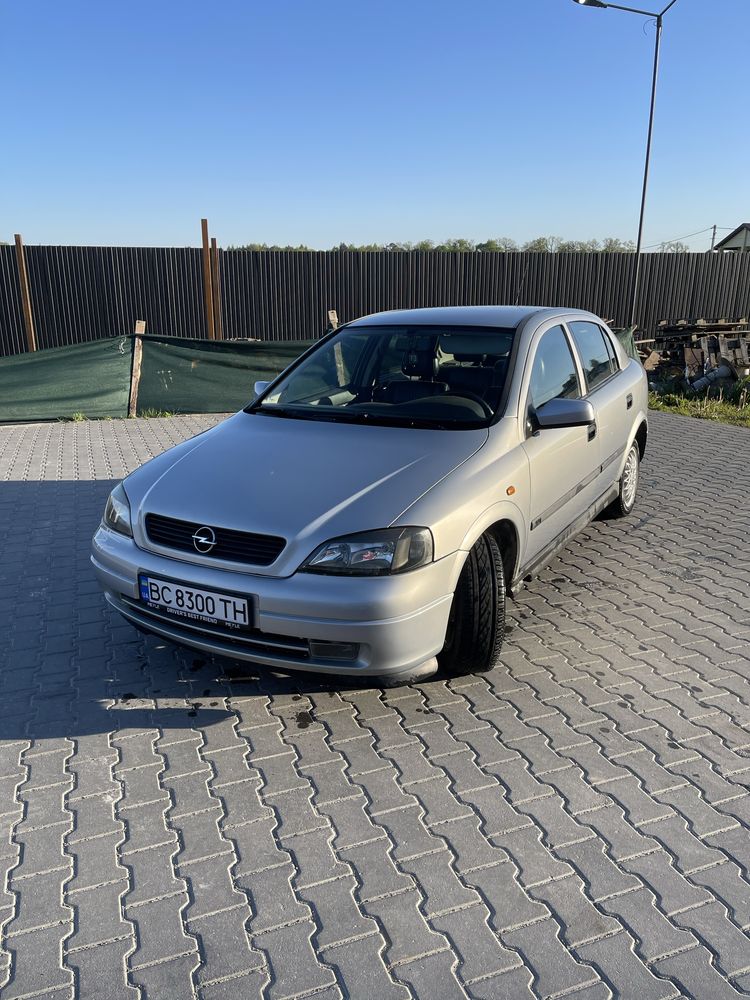 Продам автомобіль opel astra 1.6