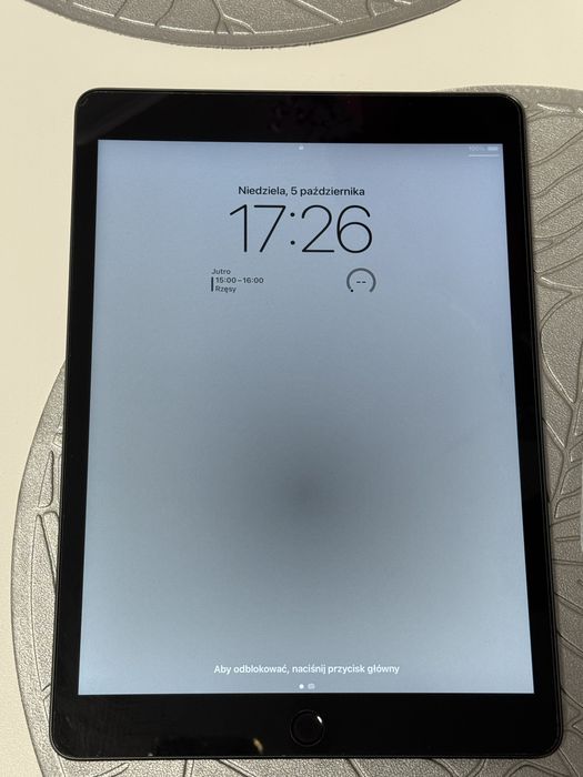 iPad 9. gen 10.2" + Apple Pencil 1. gen — jak nowy, komplet!